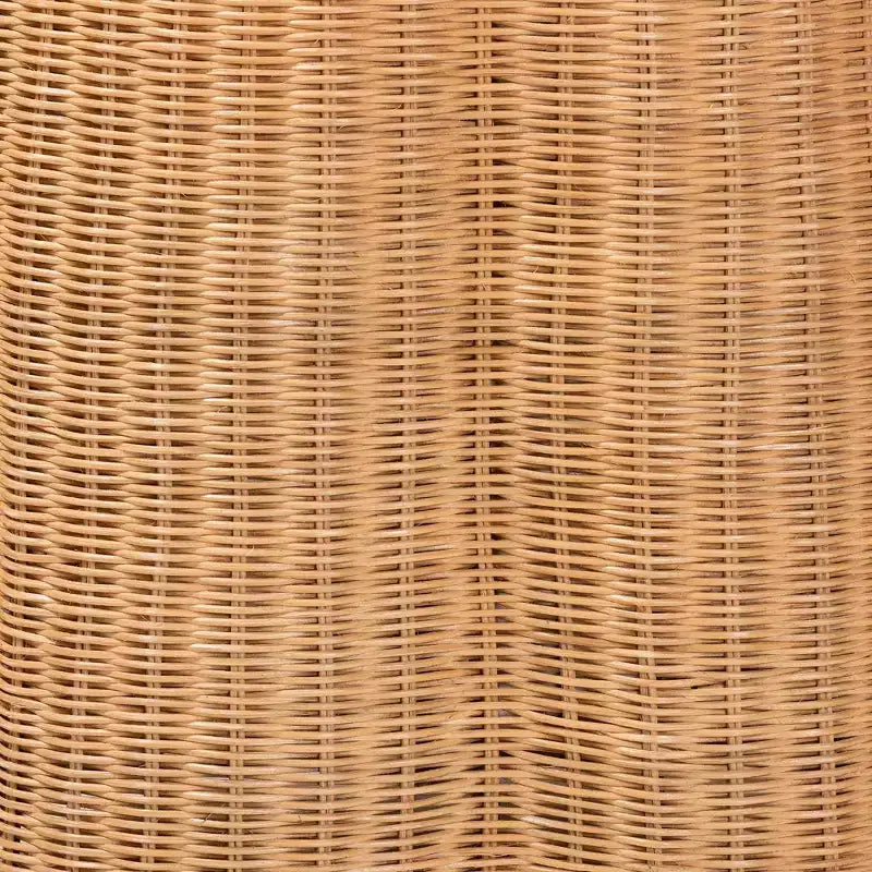 bali & pari Palm Beistelltisch aus Rattan im Boho-Stil, honigfarben und muschelförmig