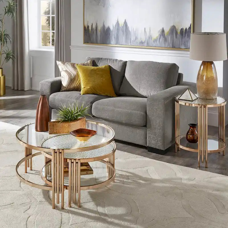Bruges Tisch mit strukturiertem Glas, Ablage und Champagnergold-Finish von iNSPIRE Q Bold
