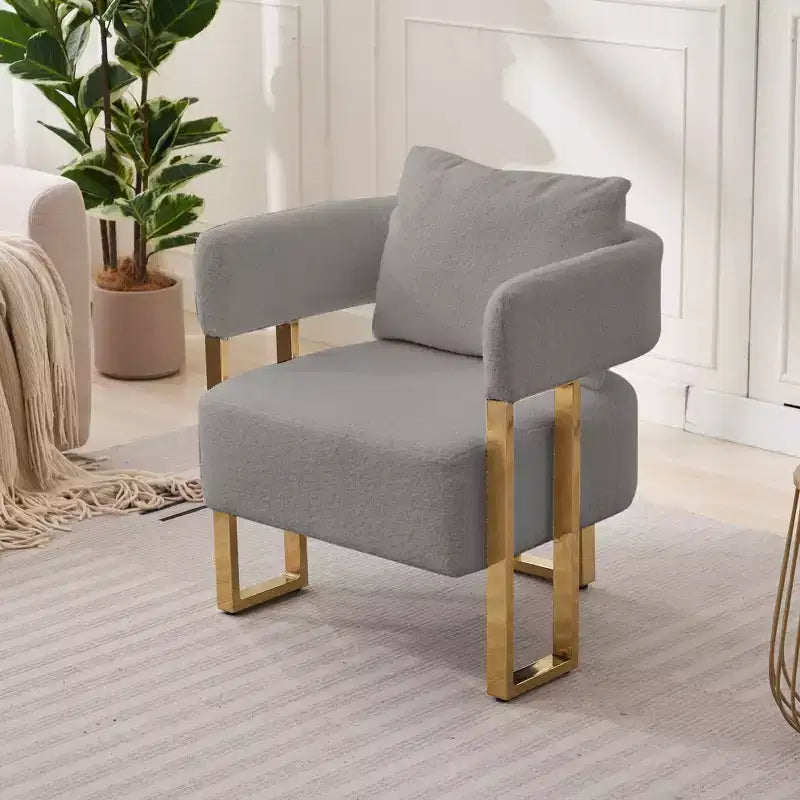 Set van 2 moderne gestoffeerde fauteuils met gouden metalen poten voor woonkamer, slaapkamer of kantoor