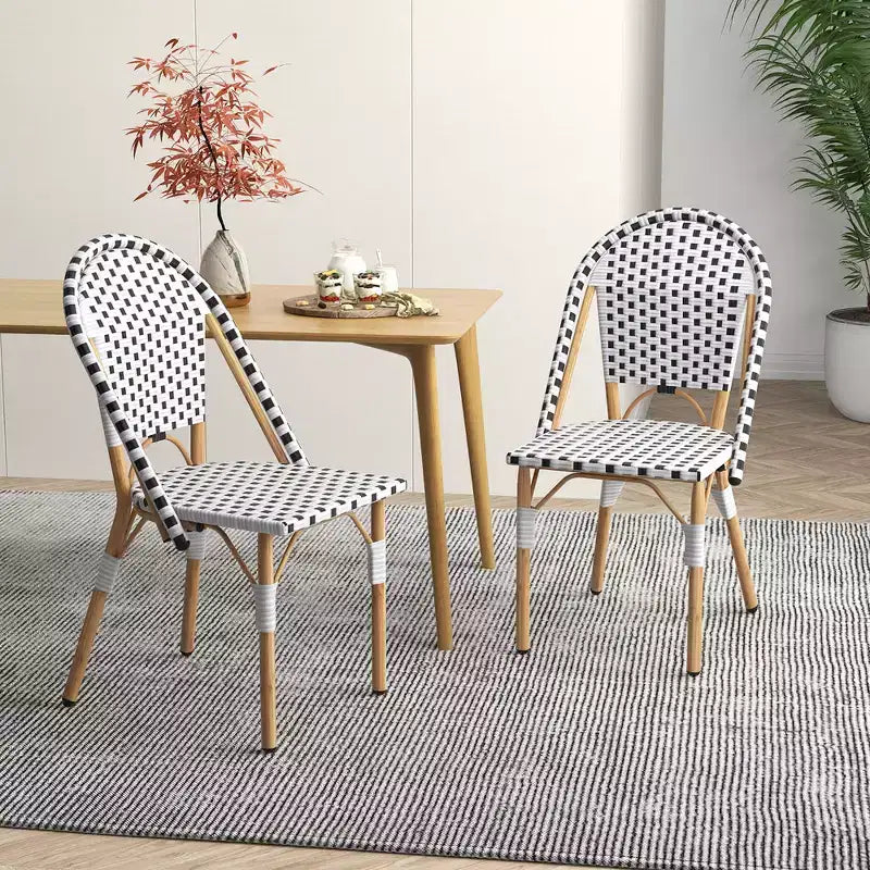 Costway Bistrostuhl-Set im französischen Stil, 4 Stück, mit handgeflochtenem Rattan und verzinktem Metallgestell, für draußen