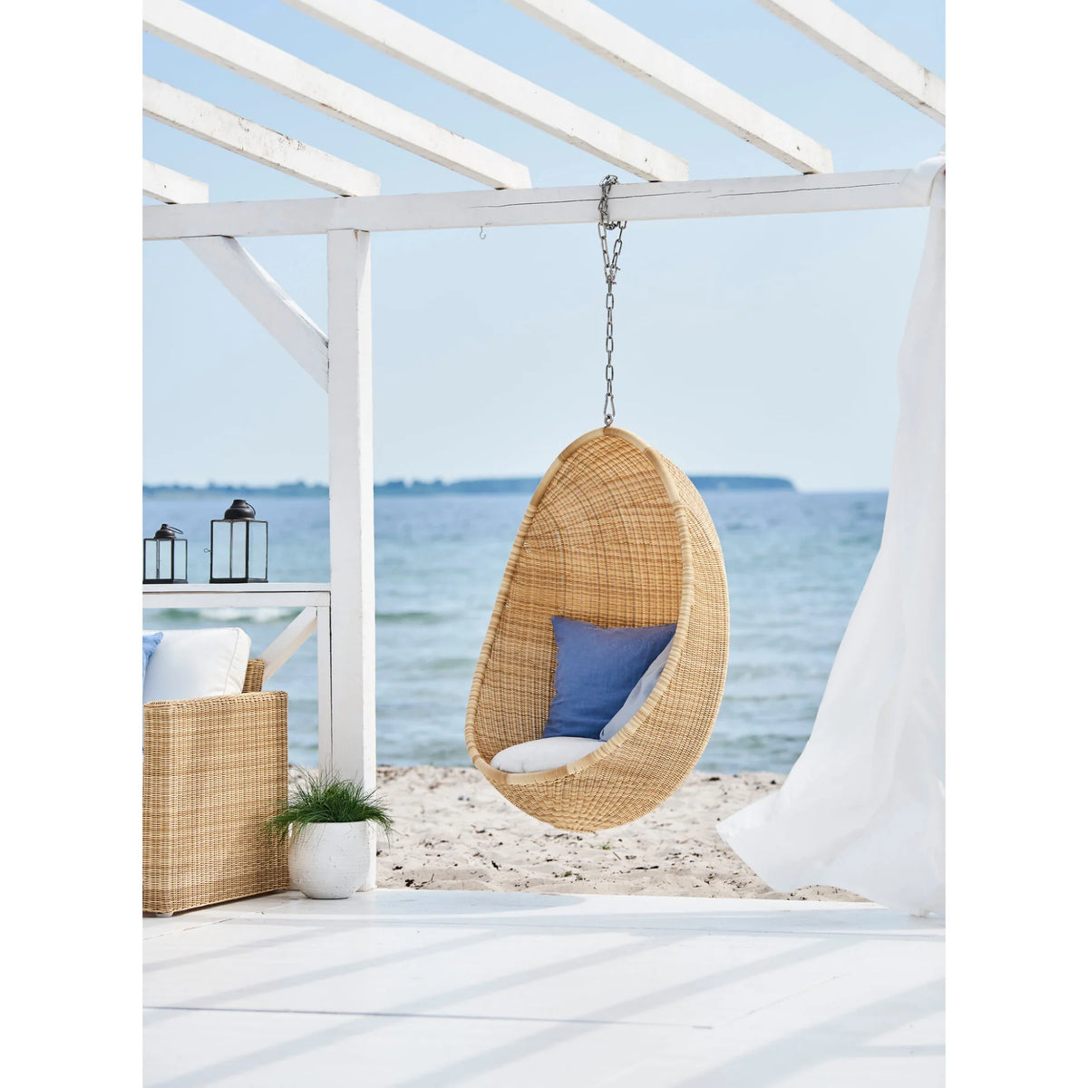 Hängesessel aus Küstenrattan mit rundem Gestell - Terrasse