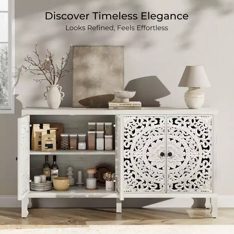 Credenza con contenitore, mobile contenitore dall'aspetto vissuto con 4 ante intagliate e ripiano regolabile, credenza decorativa in legno