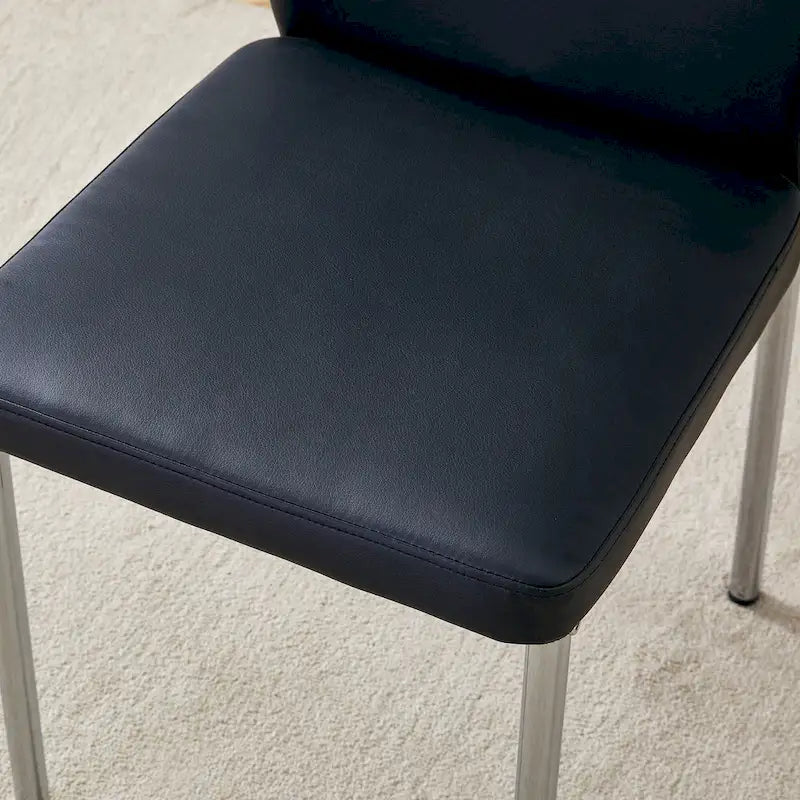 Luxuriöses, schlichtes Set aus 6 Esszimmerstühlen aus PU mit hoher Rückfederung und silbernen Metallbeinen, armlose Küchenstühle