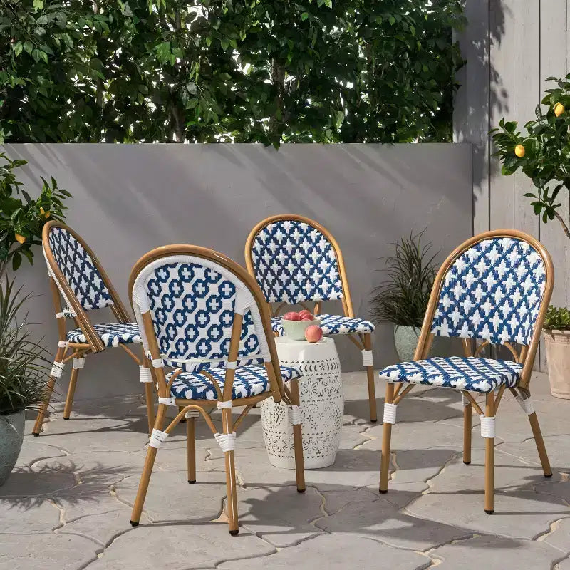 Sedie da bistrot Baron di Christopher Knight Home con rattan intrecciato e struttura in alluminio (set di 4)