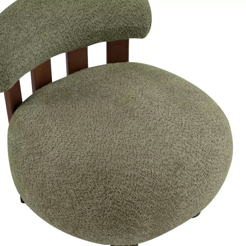 Poltrona d'accento Christopher Knight Home Gareth in legno moderno con rivestimento bouclé
