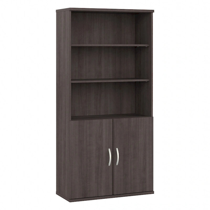 Hoge boekenkast met 5 planken en deuren