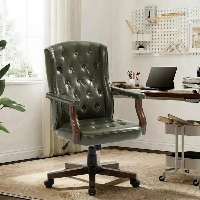 Sedia da ufficio direzionale con design a schienale alto e funzione girevole per l'ufficio domestico