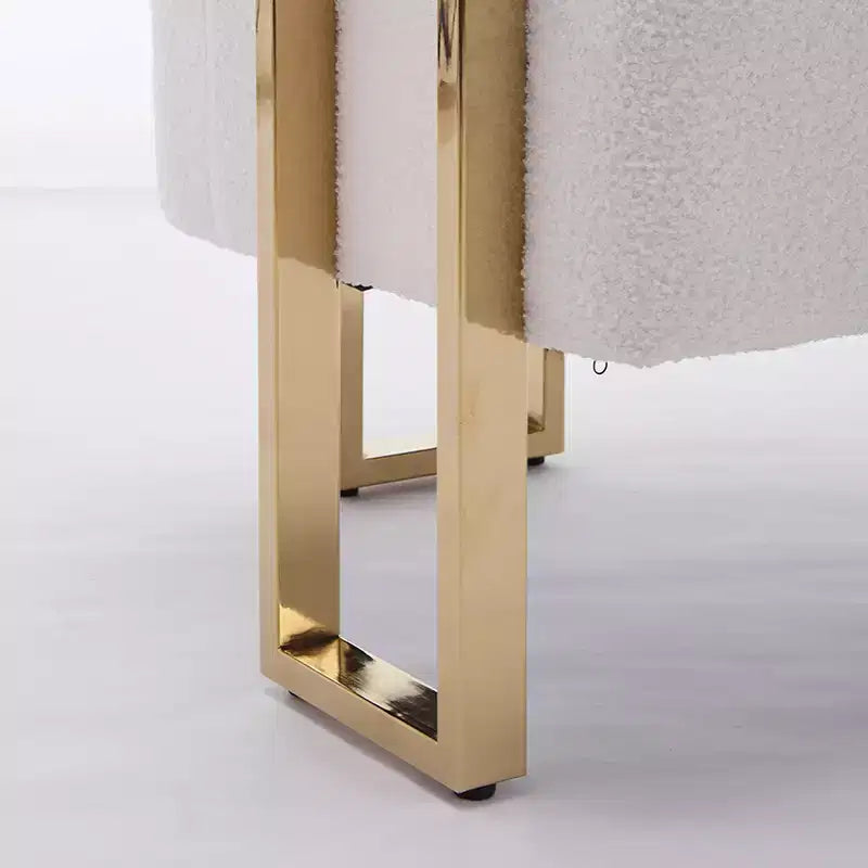 Set van 2 moderne gestoffeerde fauteuils met gouden metalen poten voor woonkamer, slaapkamer of kantoor