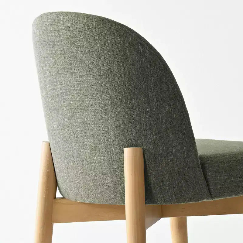 Eetkamerset met 7 delen, uitschuifbare tafel van 78-96 met schraagonderstel en gestoffeerde stoelen met poten van massief hout-Panipeachy