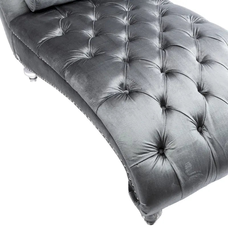 Chaise longue reclinabile imbottita in velluto con bottoni, cuscino e piedini in acrilico