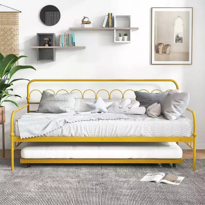 Daybed Costway in metallo singolo con letto estraibile, salvaspazio, trasformabile in divano, ruote con blocco, oro