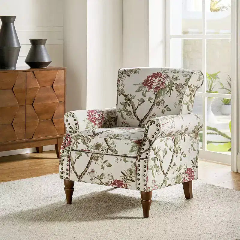 Araceli traditionele houten fauteuil met bloemenstof, hoge rugleuning met vleugels en siernagels| ART OF LIVING DESIGNS